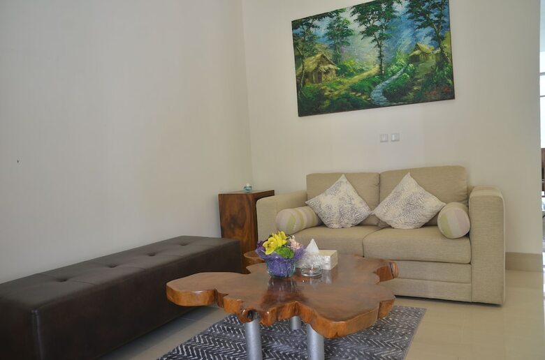 Cempaka Villa Dago Private Pool