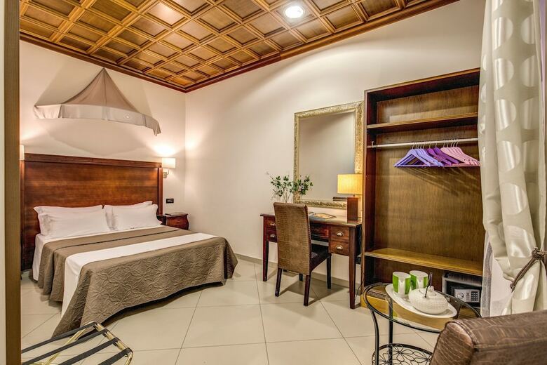 Hotel Artemis Guest House