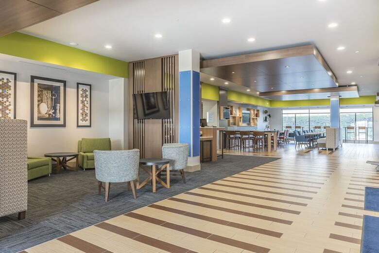 Hotel Holiday Inn Express & Suites Clarion