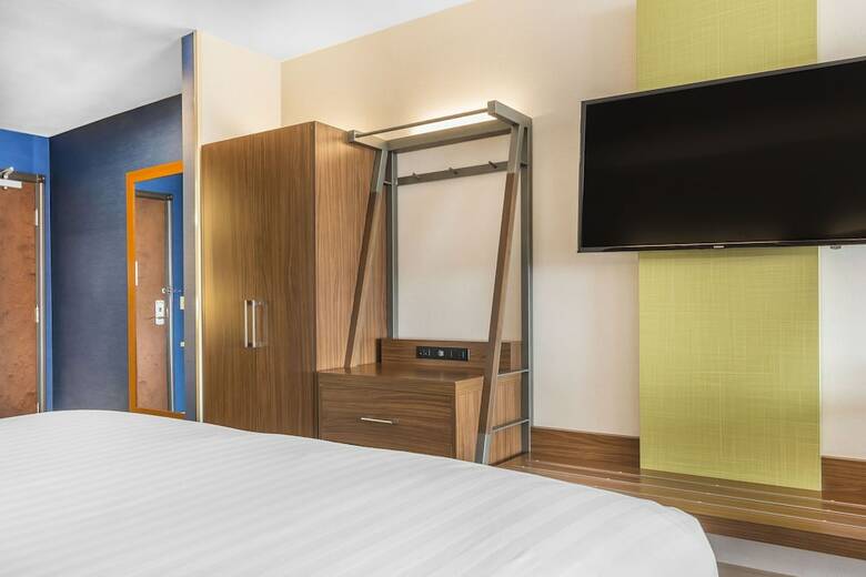Hotel Holiday Inn Express & Suites Clarion