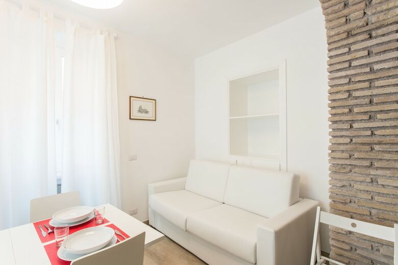 Domenichino Luxury Home