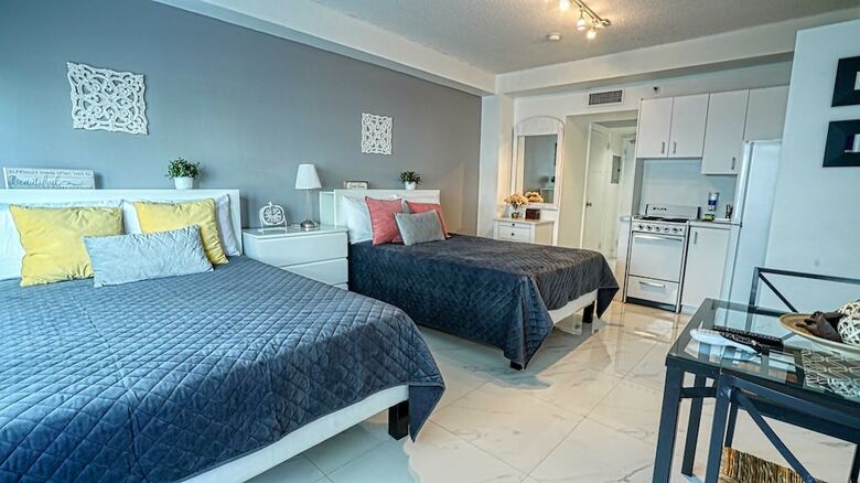 Private Apartments At The Casablanca