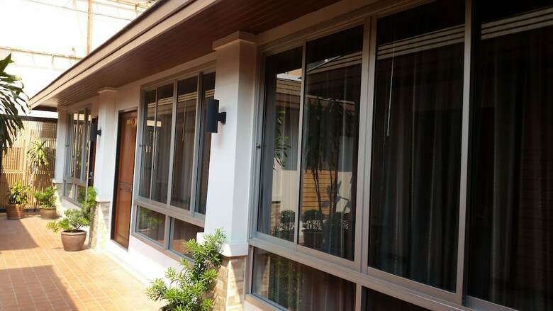 Hotel W 21 By Serene Asoke Suites