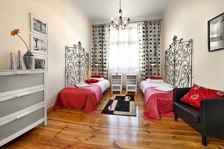 Apartamenty Pomara?czarnia