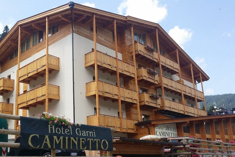 Hotel Garn� Caminetto