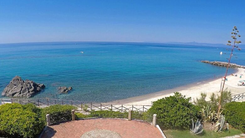 Hotel Baia Paraelios Resort