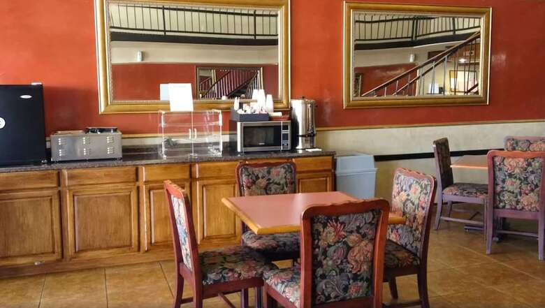 Hotel Old Hickory Inn Jackson