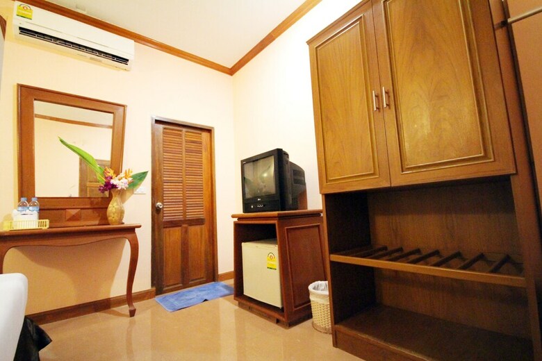 Hostal Lanta Sabai Hotel & Bungalows
