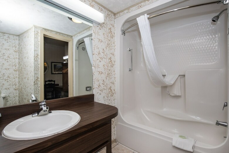 Hotel Chalet Inn