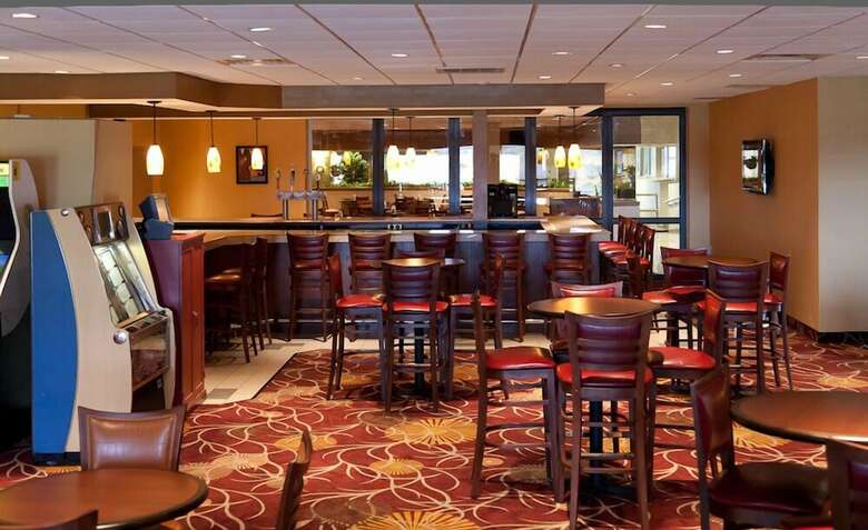 Hotel Ramada By Wyndham East Syracuse Carrier Circle