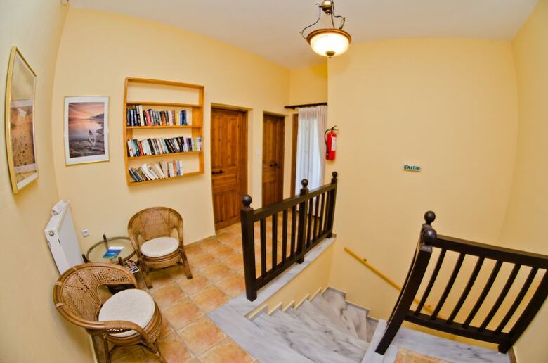 Hotel Seralis