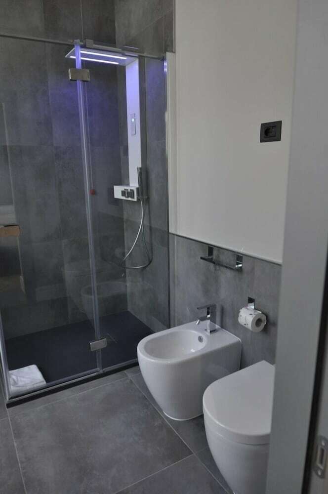 Place 24 Suites & Wellness