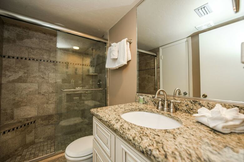 Bay Oaks By Beachside Management