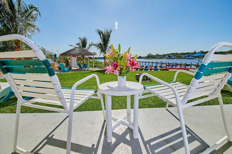 Motel The Bay Resort