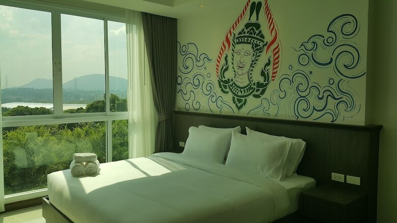 Hotel The Sila Sriracha