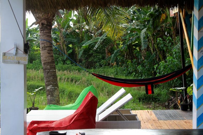 Hotel Dikaloha Medewi Surfcamp