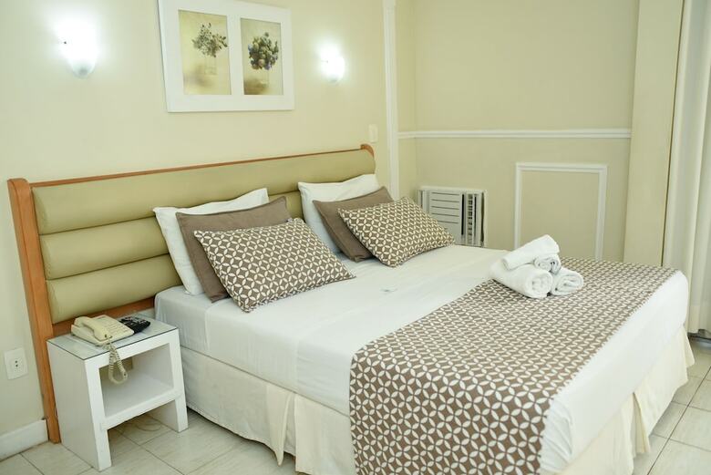 Hotel Village Icara�