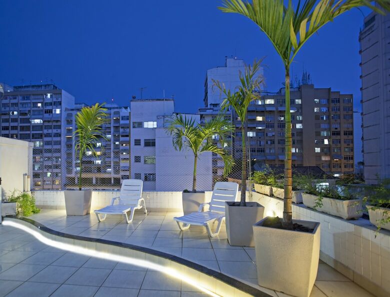 Hotel Village Icara�