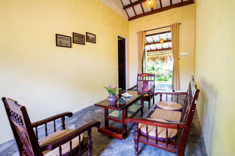 Bed & Breakfast Red Flower Cottages Homestay
