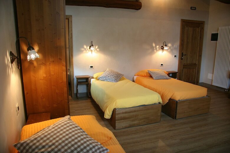Hostal Ostello Del Castello Tirano