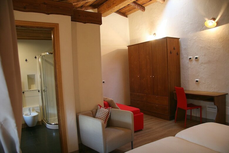 Hostal Ostello Del Castello Tirano