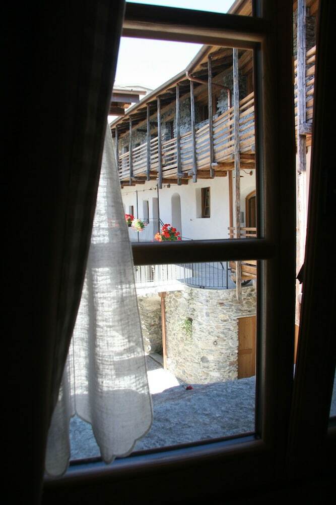 Hostal Ostello Del Castello Tirano