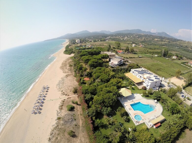 Golden Beach Hotel