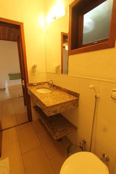 Hostal Hotel Pousada Praia Do Portinho