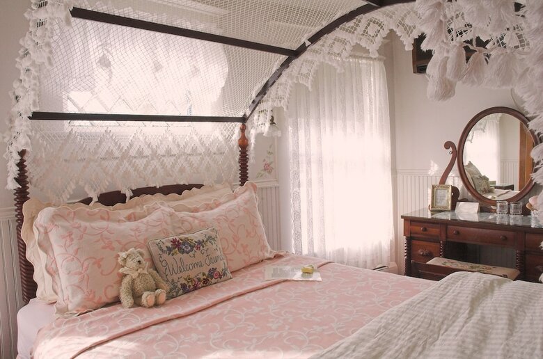 Bed & Breakfast White Lace Inn