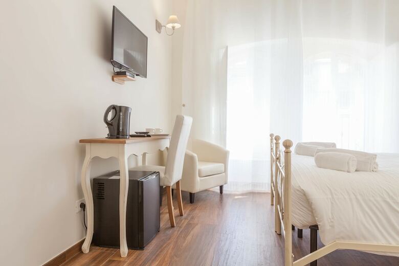 Hotel Donna Margherita Rome Suite & Rooms