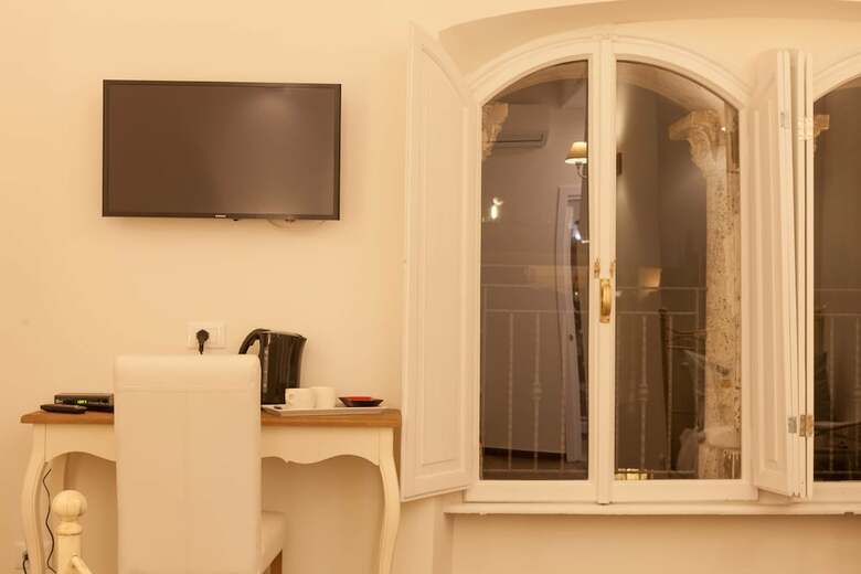 Hotel Donna Margherita Rome Suite & Rooms