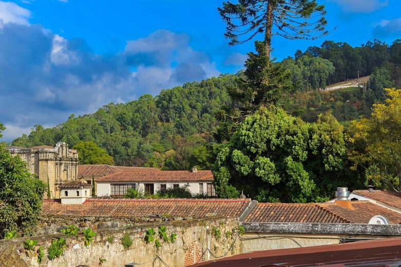 Hotel Las Camelias Inn