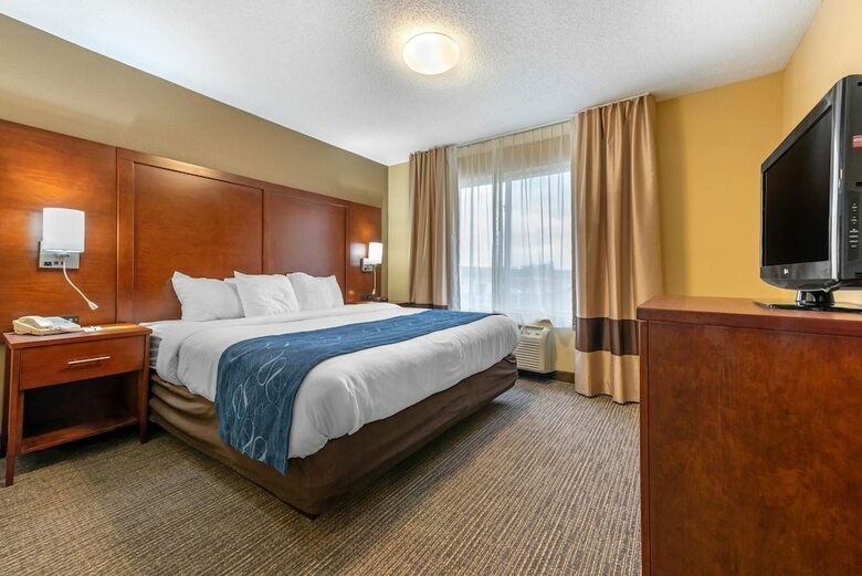 Hotel Comfort Suites Findlay I-75