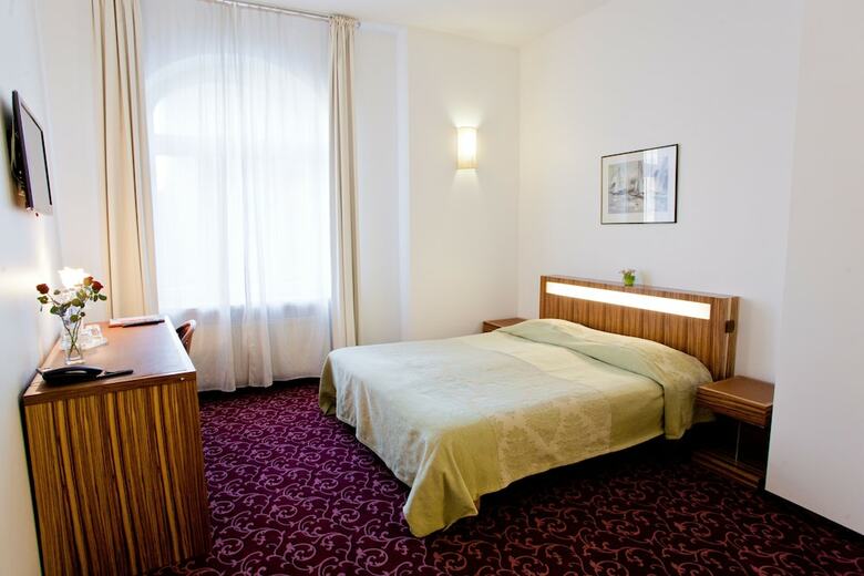 City Hotel Teater