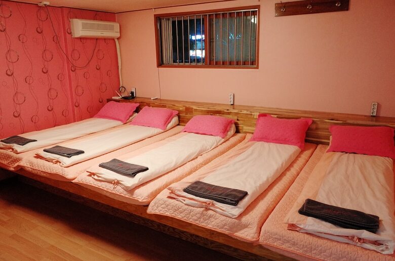Hostal Bong Backpackers