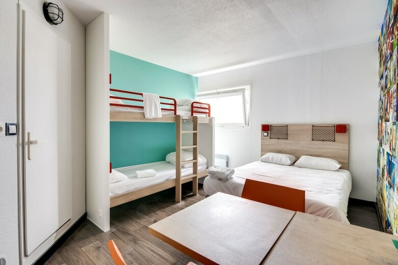 Hotelf1 Bourges Le Subdray, Renovated