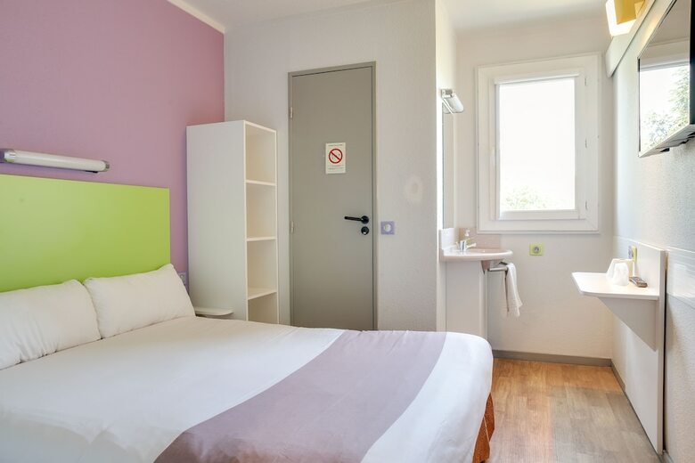 Hotel H�tel Valence Sud