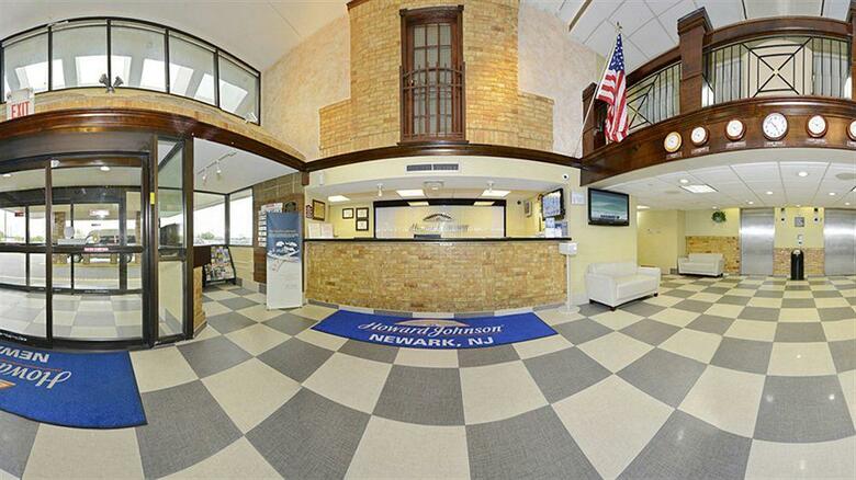 Howard Johnson Hotel By Wyndham Newark Airport
