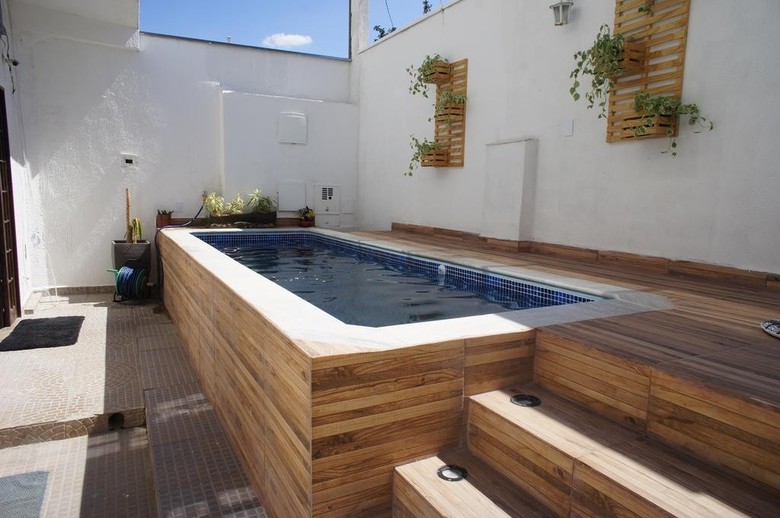 Hostal Viva Club Suites