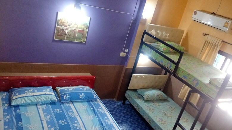 Hotel Rueang Sri Si Ri