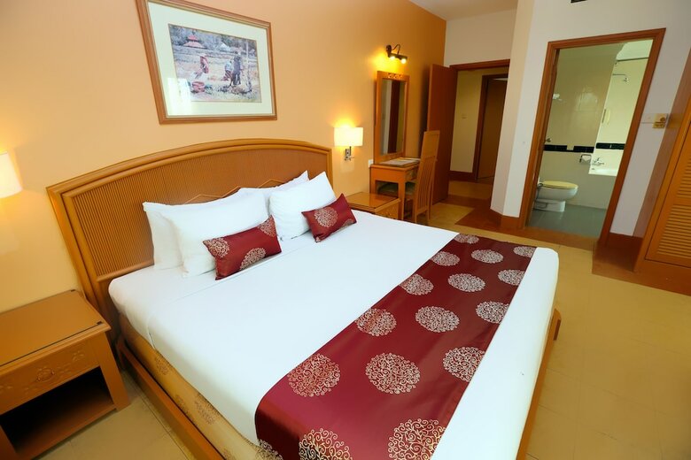 Aparthotel M Suites Hotel