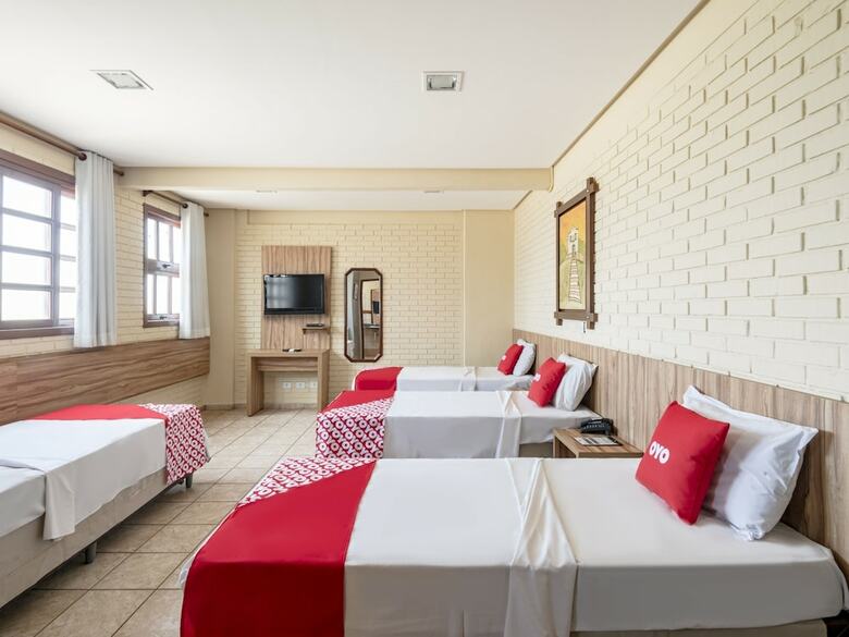 Oyo Hotel Serras De Goyaz Centro