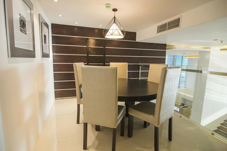 Aparthotel Platinum One Suites