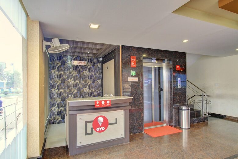 Oyo 2183 Hotel City