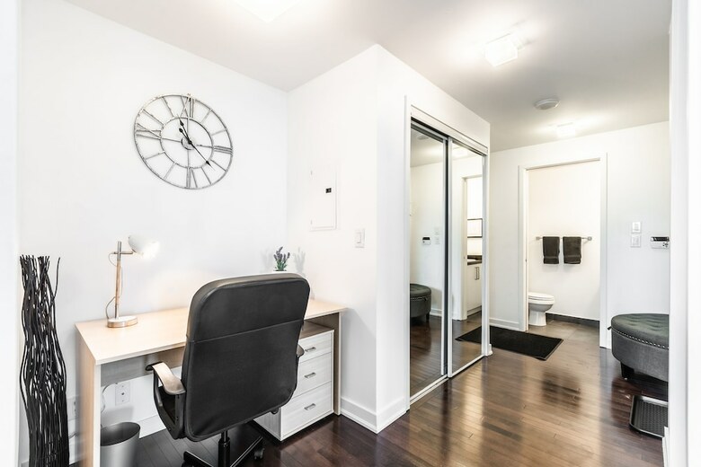 Aoc Suites - High-rise Condo - Cn Tower / Lake View