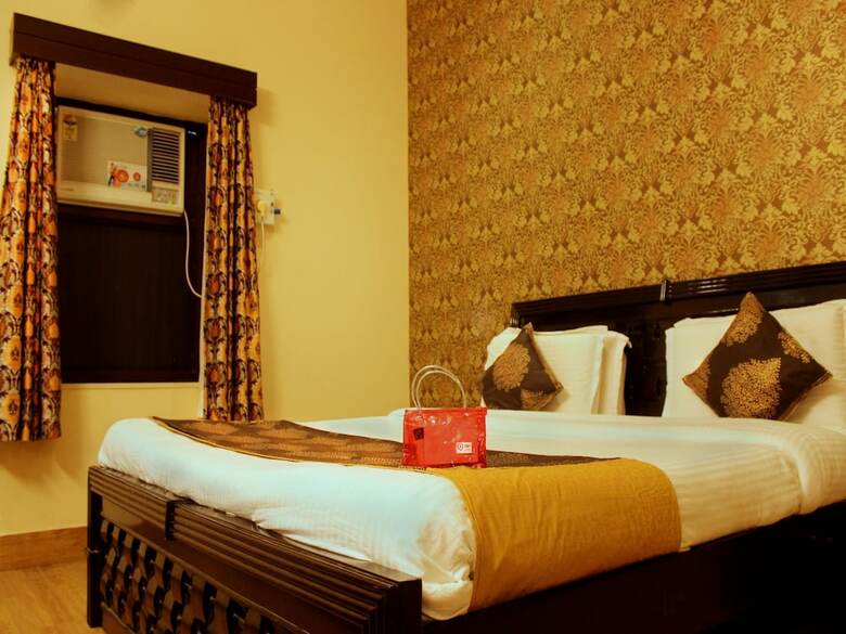 Oyo 2228 Hotel Royal Icon