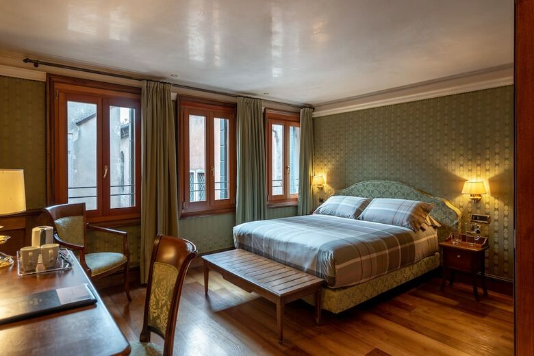 Hotel Montecarlo