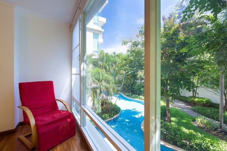 Baan Sanpleon Beachfront Condominium