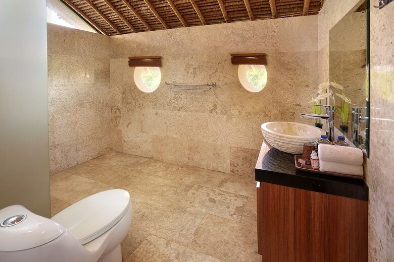 Balangan Beach Villa