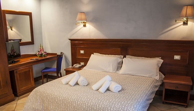 Ph Hotel